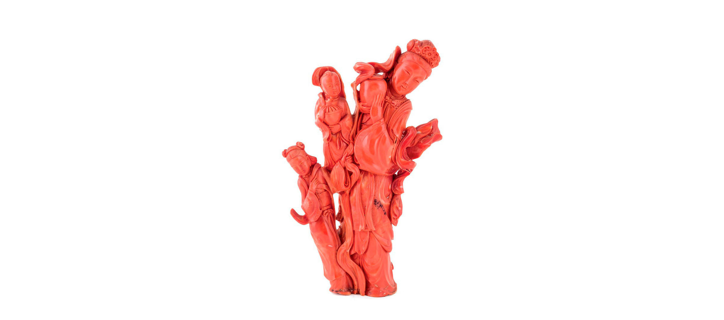Las figuras talladas de coral chino protagonizan las artes decorativas en Durán
