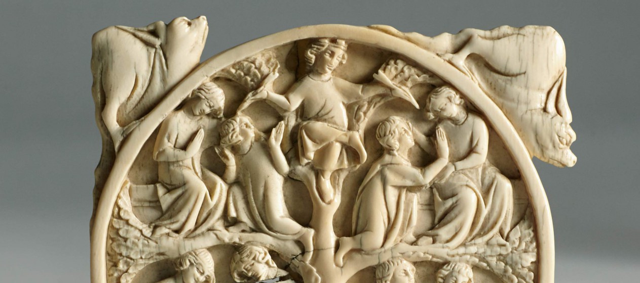 “El triunfo del amor” la valva de espejo del s. XIV alcanzó 45.000 euros en Alcalá