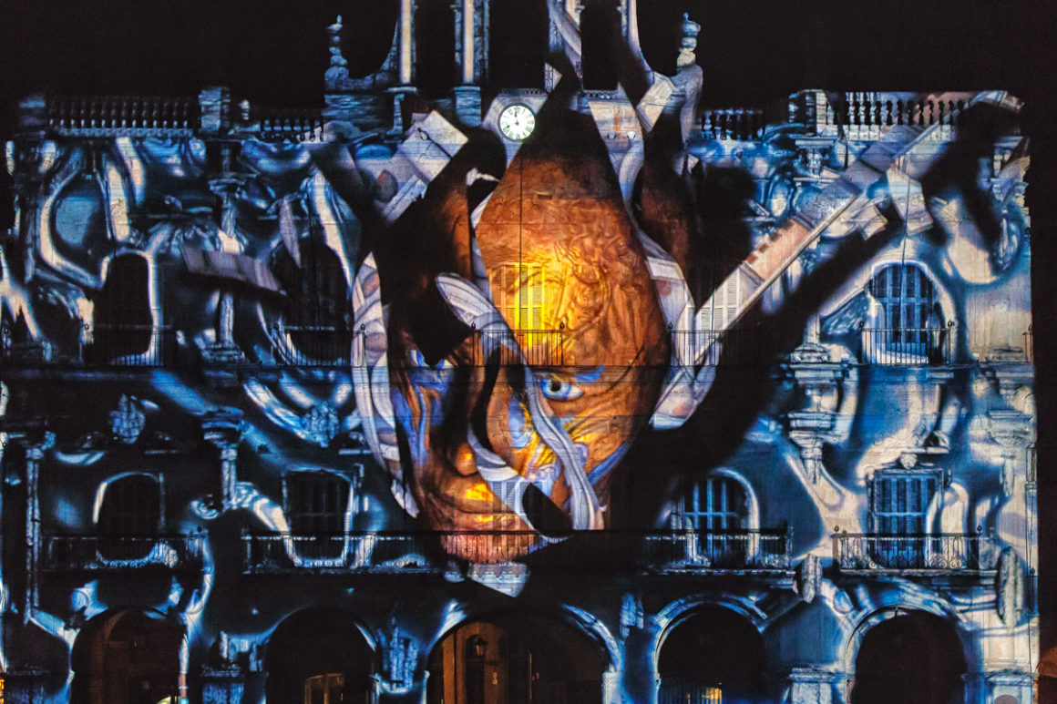 La luz ‘pinta’ por tercer año consecutivo la catedral de Salamanca