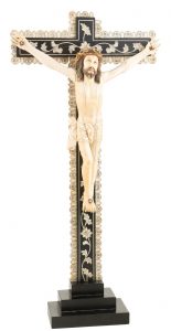 86.1.-Cristo.-Figura-en-marfil-esculpido.-Indo-portugués.-Goa.-siglo-XVII—XVIII.01
