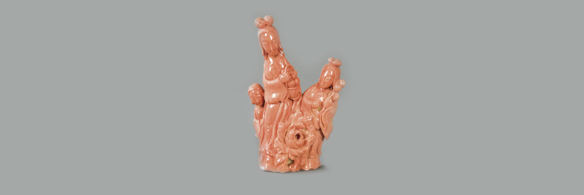 Segre vende por 4.000 euros una figura de coral tallado