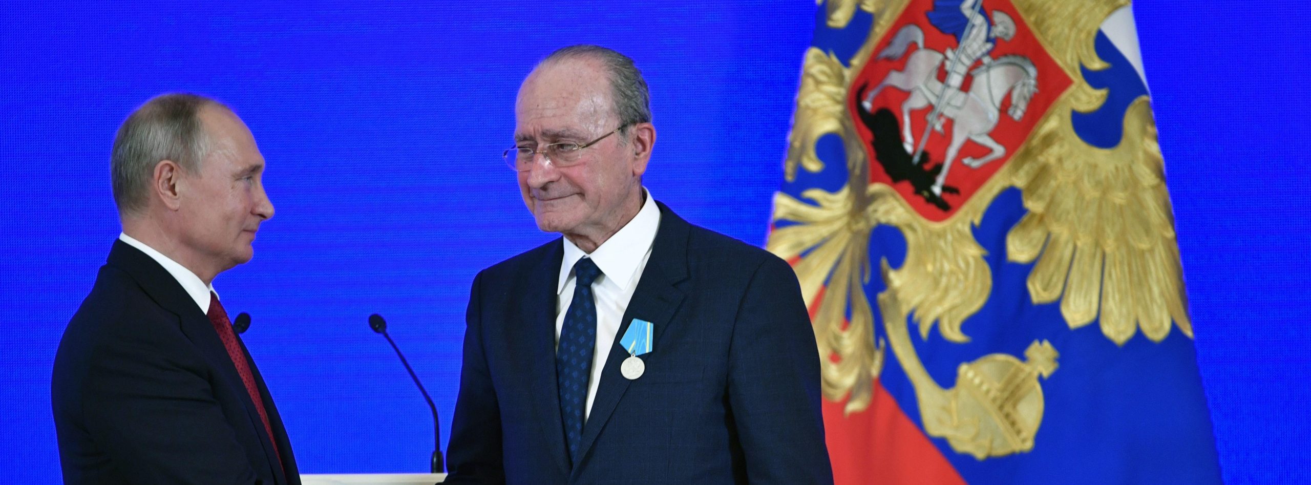 El alcalde de Málaga recibe la Medalla Pushkin en el Kremlin