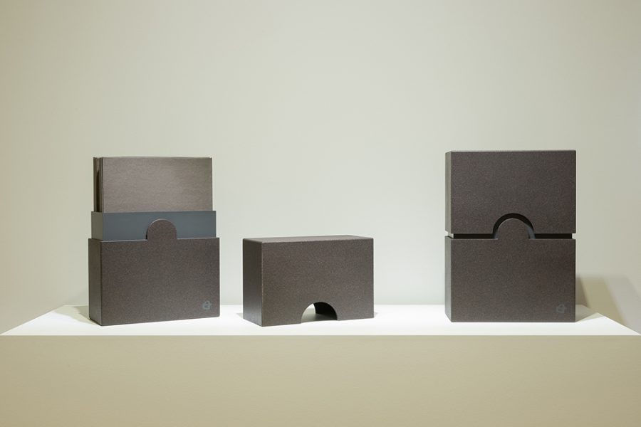 eduardo-chillida-reflections-detalle-cajas-escultura