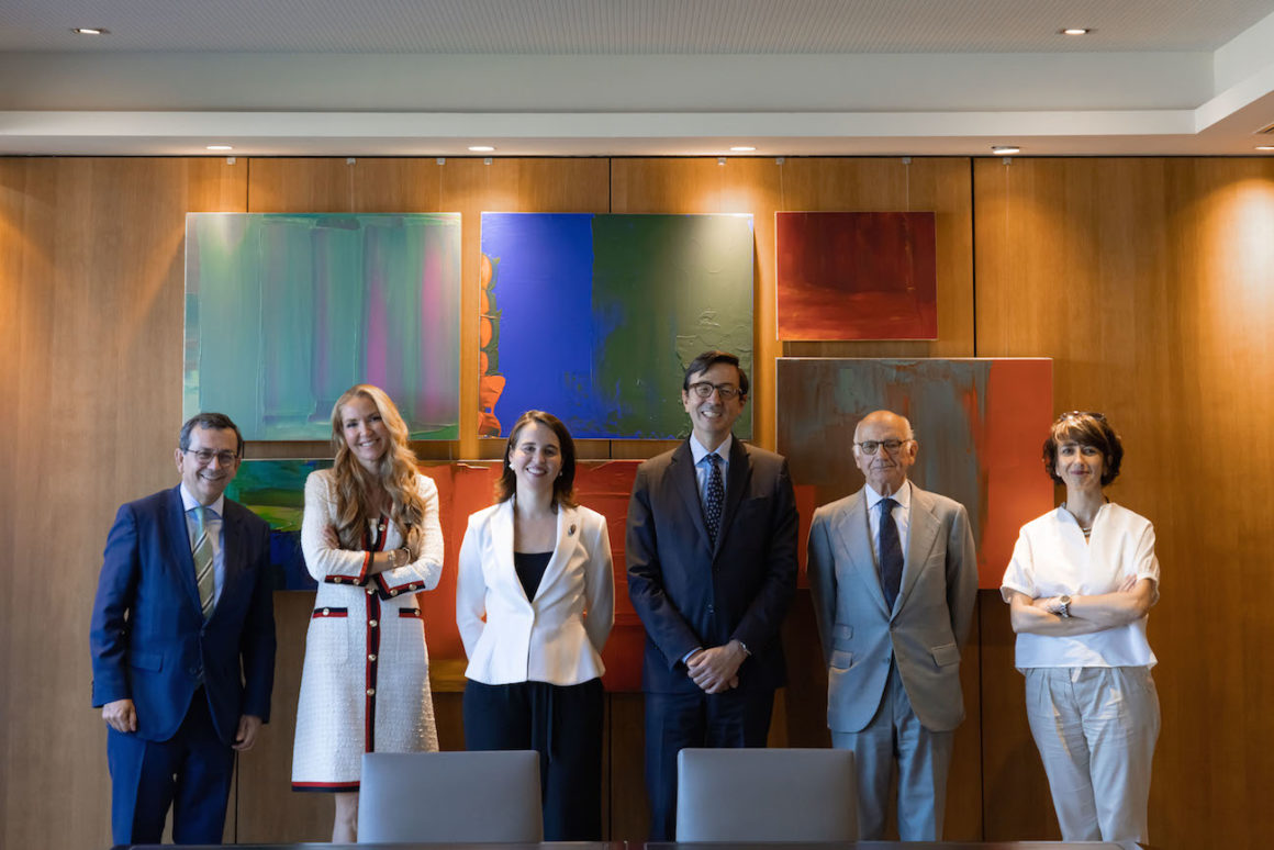 Jurado concurso Colección Bergé, Cuatrecasas y MUN. ‘Función y ficción’ recibe el galardón de la IV promoción del máster en estudios de comisariado del MUN