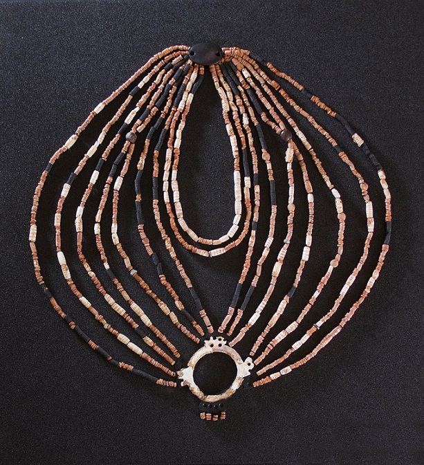 El hallazgo en Jordania de un collar neolítico