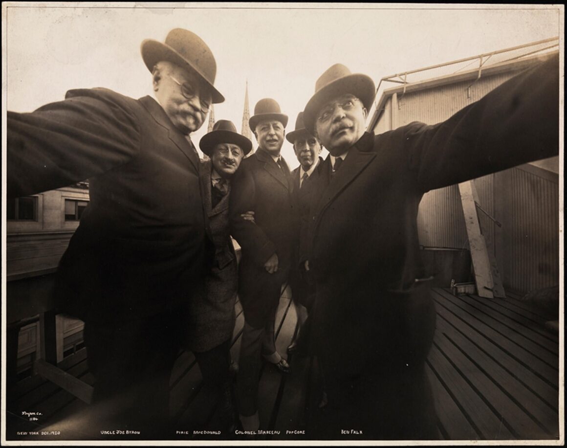 La historia del selfi: del primer daguerrotipo al Curiosity en Marte