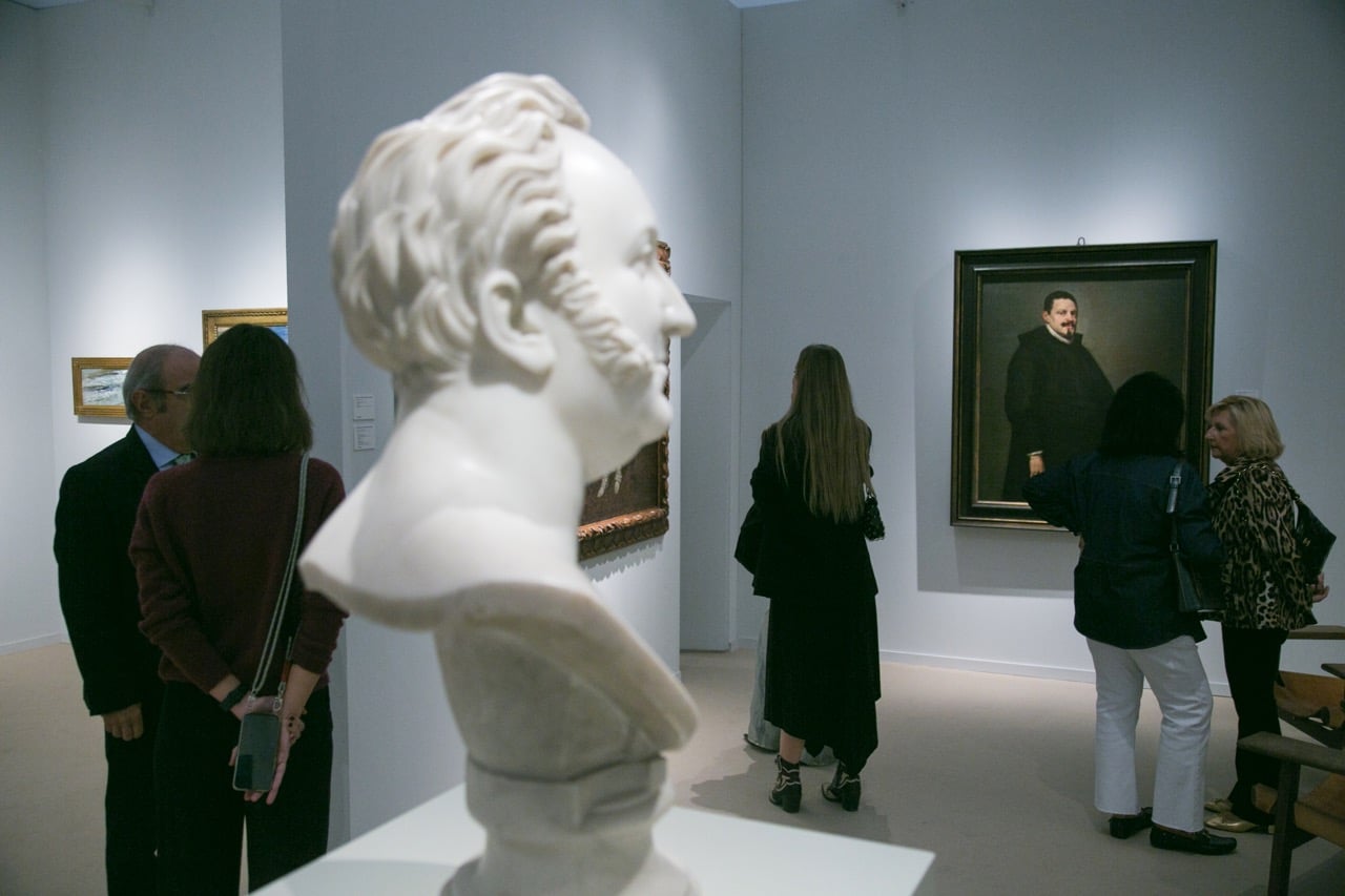 Vista del stand de Colnaghi con un óleo de Velázquez al fondo. Foto: Cortesía de IFEMA.