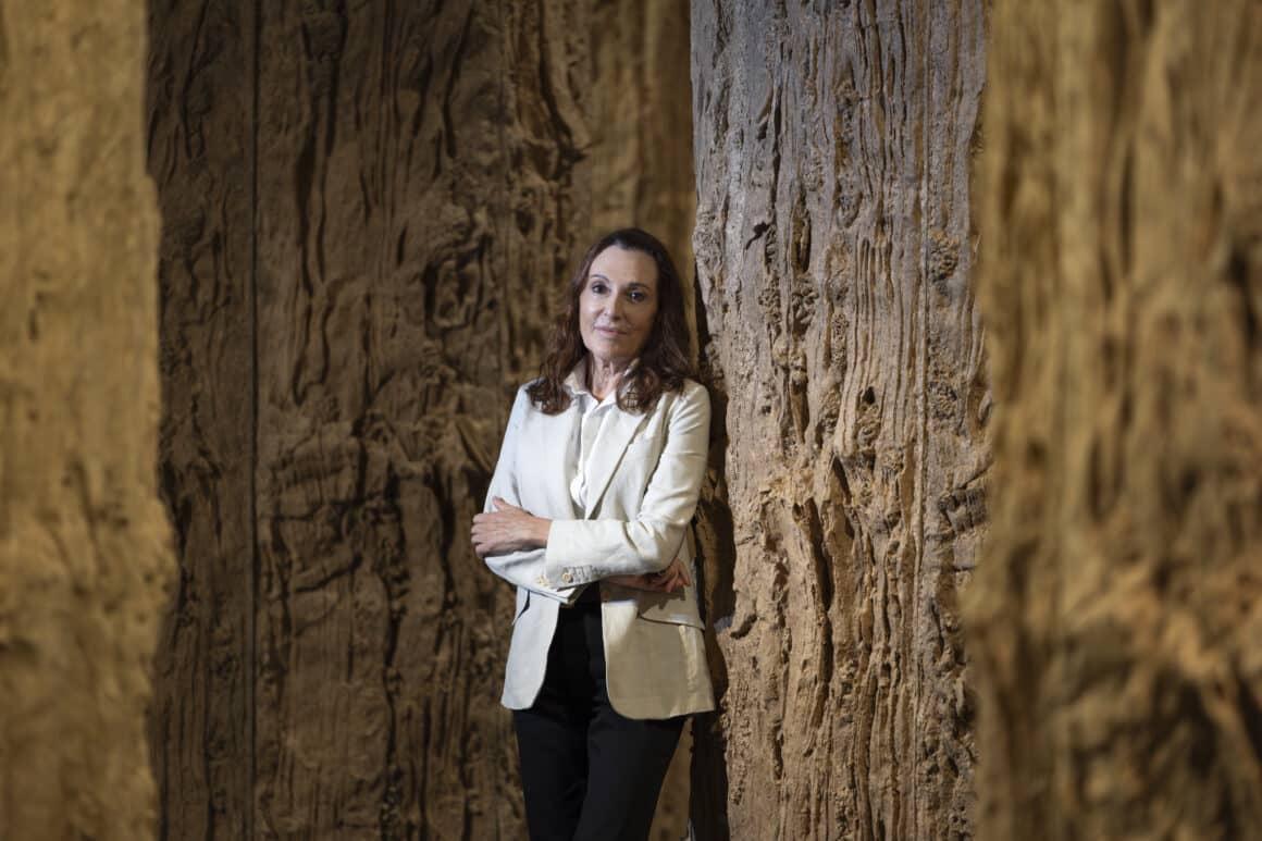 PFR36434 La obra de Cristina Iglesias echa raíces en la arquitectura de Gaudí