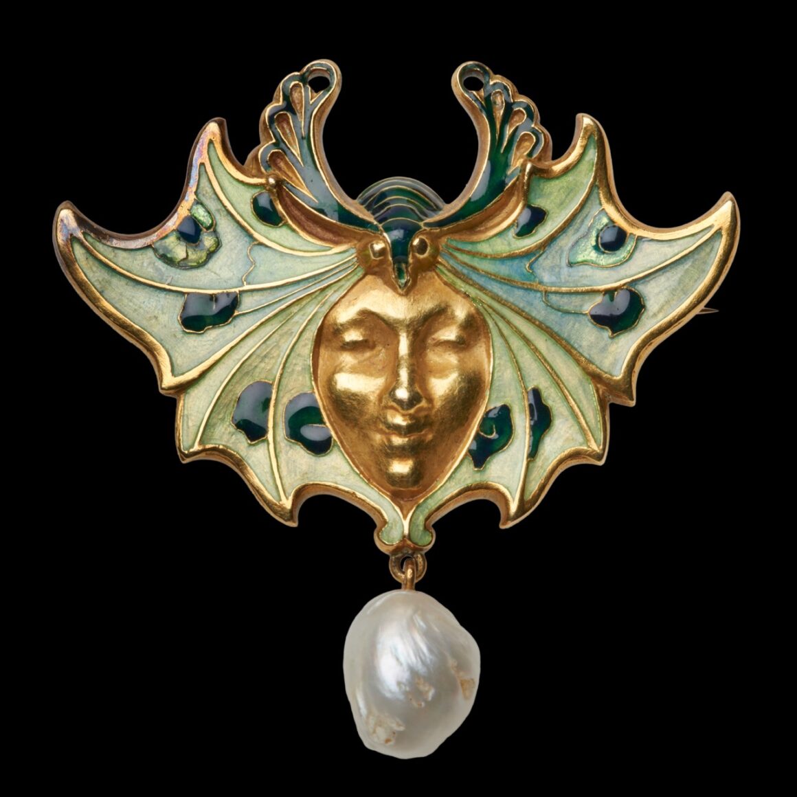 1. Broche Máscara y plumas de pavo real_Museo Lalique_depósito Shai Bandmann y Ronald Ooi_©Studio Y. Langlois en tamaño grande Lalique, un visionario de la belleza, en la Fundación Barrié