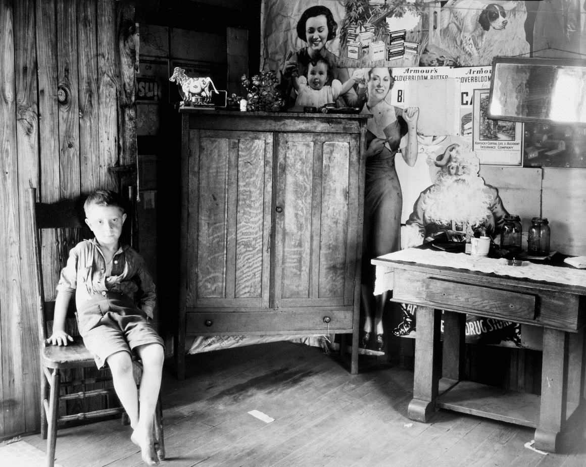 13. West Virginia Living Room El alma de Estados Unidos, a través de la lente de Walker Evans